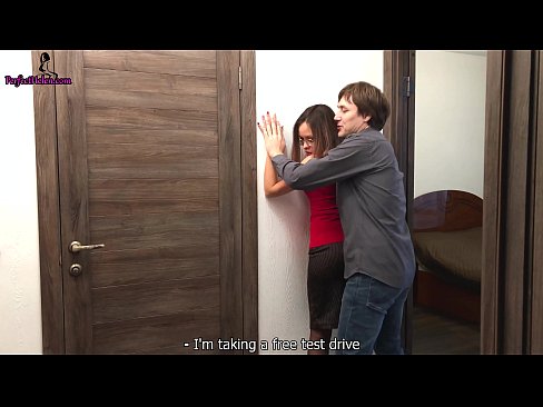 ❤️ Seksuali nekilnojamojo turto brokerė jausmingai čiulpia savo putę ir dulkinasi parduodama savo butą - Krempai ❤️❌ Super porno prie mūsų ❤