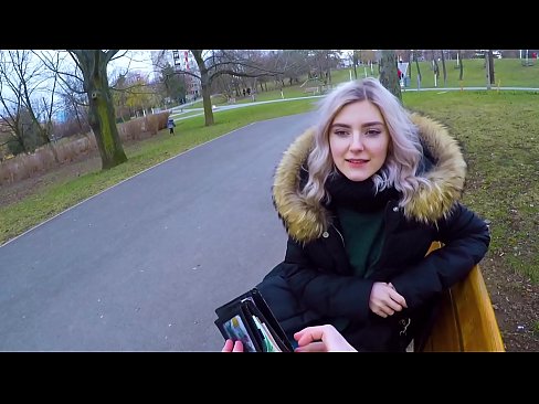 ❤️ Už pinigus nuryja karštą nepažįstamojo spermą - blowjob in the park by Eva Elfie ❤️❌ Super porno prie mūsų ❤